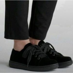 NWOB Eileen Fisher Clifton III Velvet Lace Up Low Top Sneakers Black
